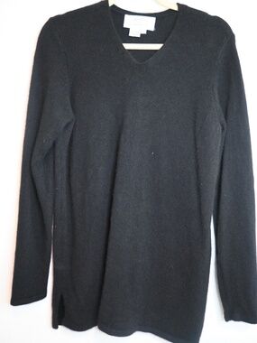 Saks Fifth Avenue 100% Cashmere Black V-Neck Sweater Oversized Small